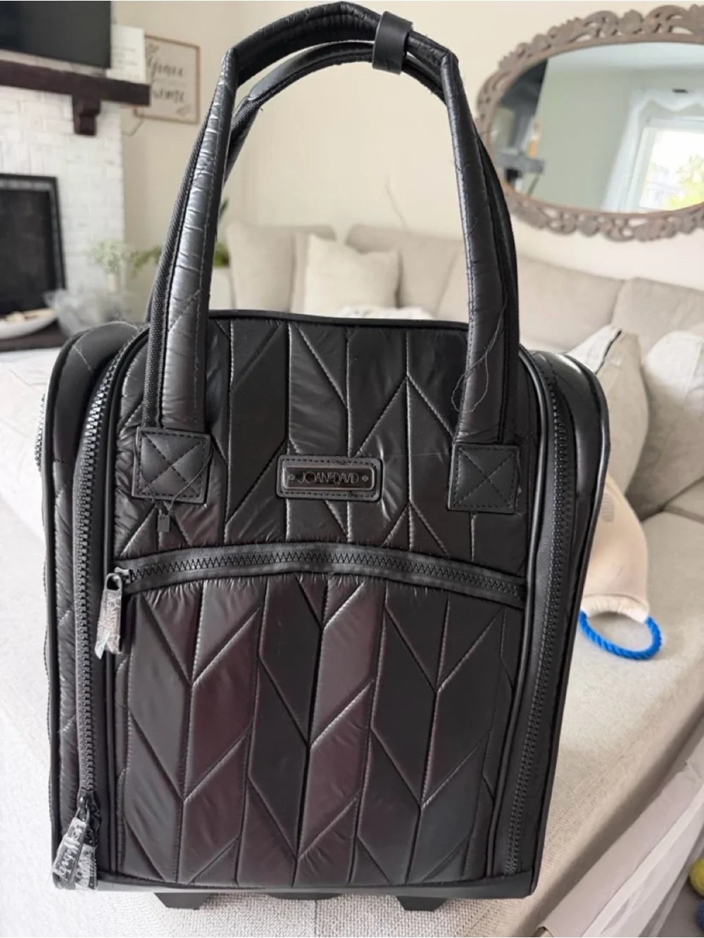 Joan & David Stylish Black Quilted Carry-On office  on wheels. Unisex